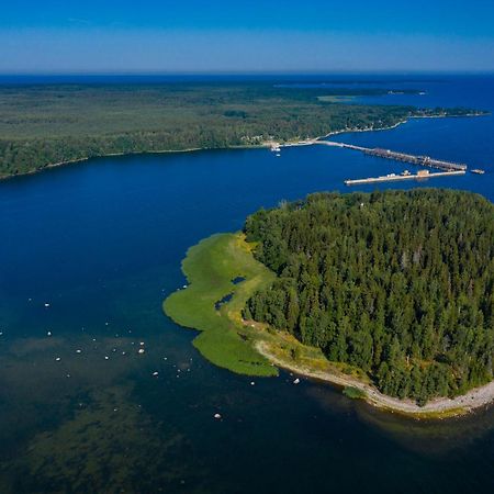 Hara Sadama Iglukaemping Hotel Екстериор снимка